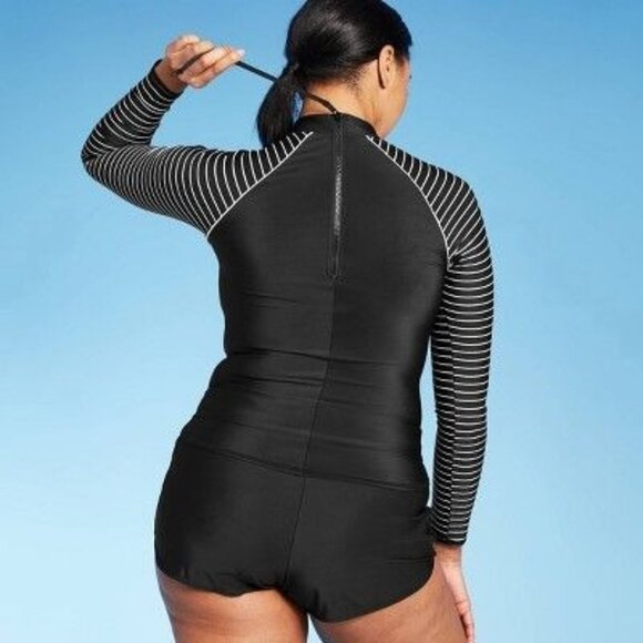 Women's Mock Neck Long Sleeve Rashguard Small - Picture 4 of 6